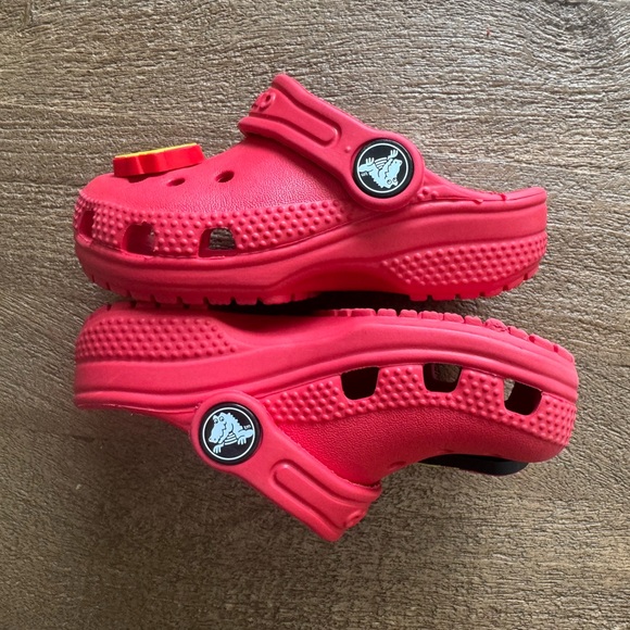 CROCS Red Kids' Clogs with Disney Cars Lightning McQueen Charms - 6C - Picture 7 of 8